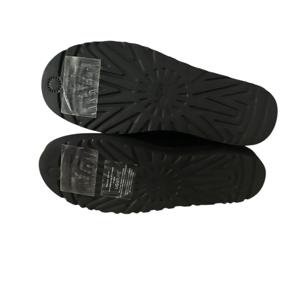 NWT UGG Bailey Button II Black Winter Boots with Plush Lining Women 10 - Picture 9 of 10